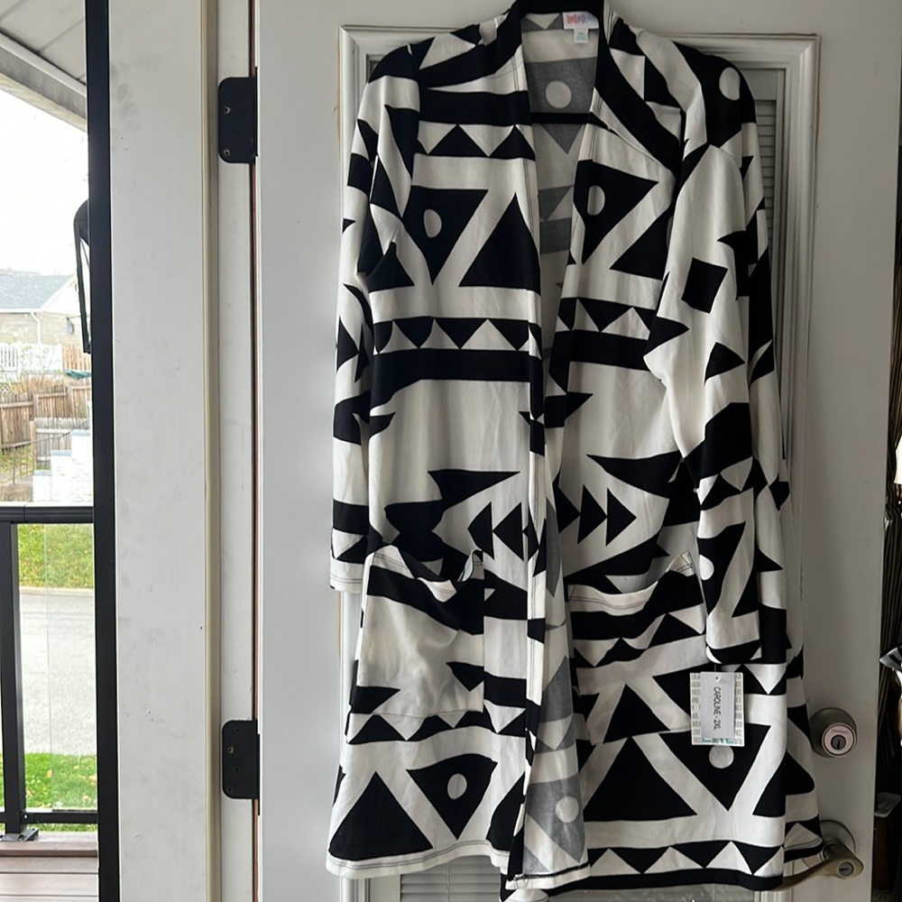 ⭐️New!⭐️ LuLaRoe Caroline